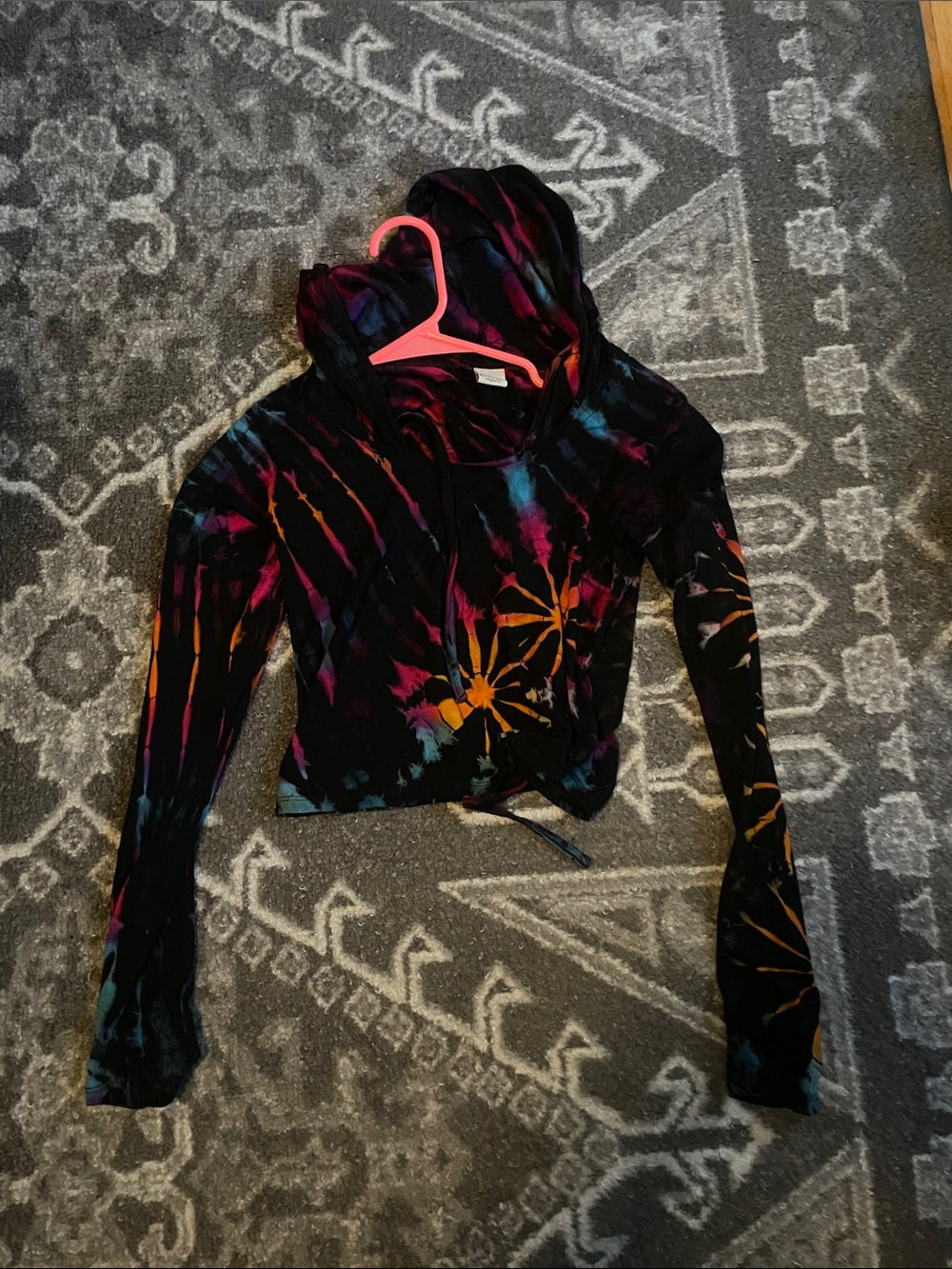 Tie dye cropped hoodie